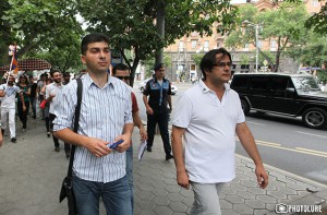 Protesters of Baghramyan Avenue hold a march from the RA Writers' Union building to give a response letter to the RA President  Serzh Sargsyan