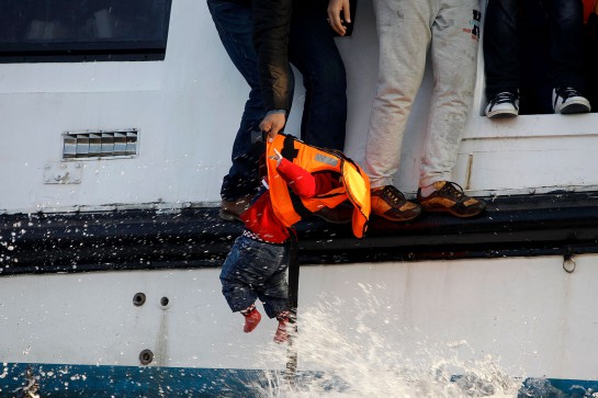 upload-2015-10-30T094816Z_136324255_GF20000038760_RTRMADP_3_EUROPE-MIGRANTS-GREECE-pic4_zoom-1500x1500-77513