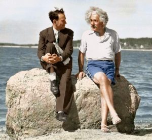 17392010-Einstein-at-Beach-1939-650-bedec3c4ea-1484729163