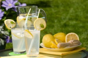 start-the-spring-with-a-healthy-body-lemon-juice